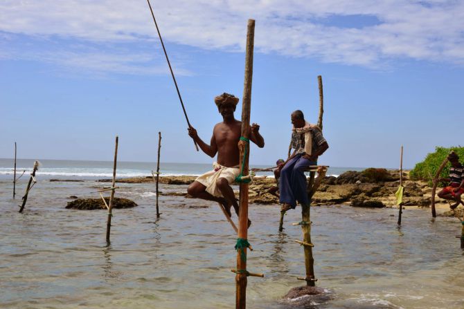koggala-stilt-fishermen